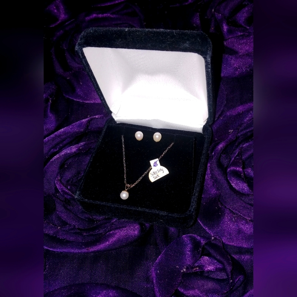Sterling Silver Pearl Earrings & Necklace Set